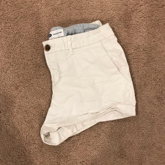 Old Navy | Everyday Short White Shorts, 2 - Picture 4 of 4